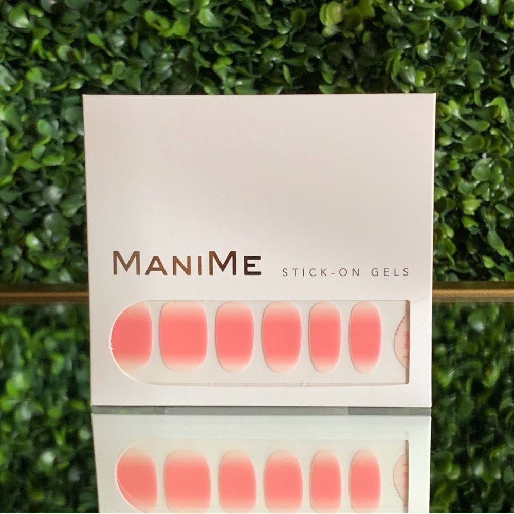 ManiMe Stick-On Gels in Mochi Ombre | NEW | Standard Size Salon Quality Manicure
